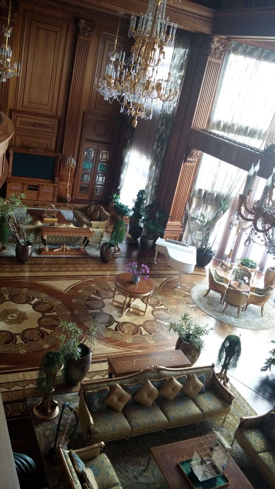 Grand salon at Mezhyhirya Residence, Ukraine
