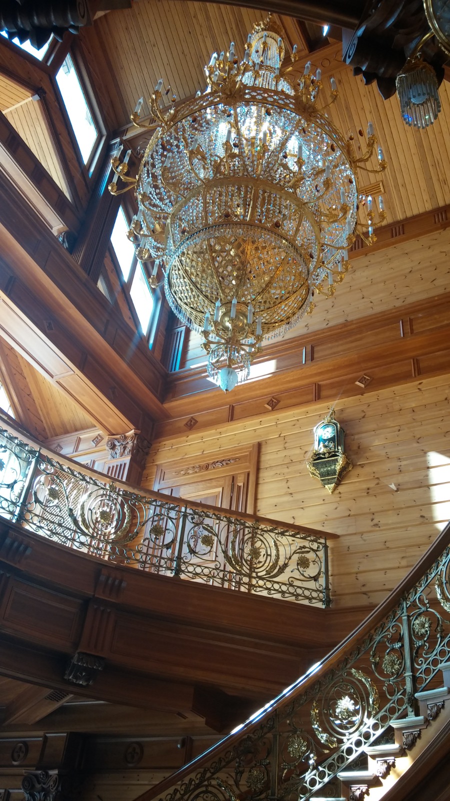 Grand staircase at Mezhyhirya Residence
