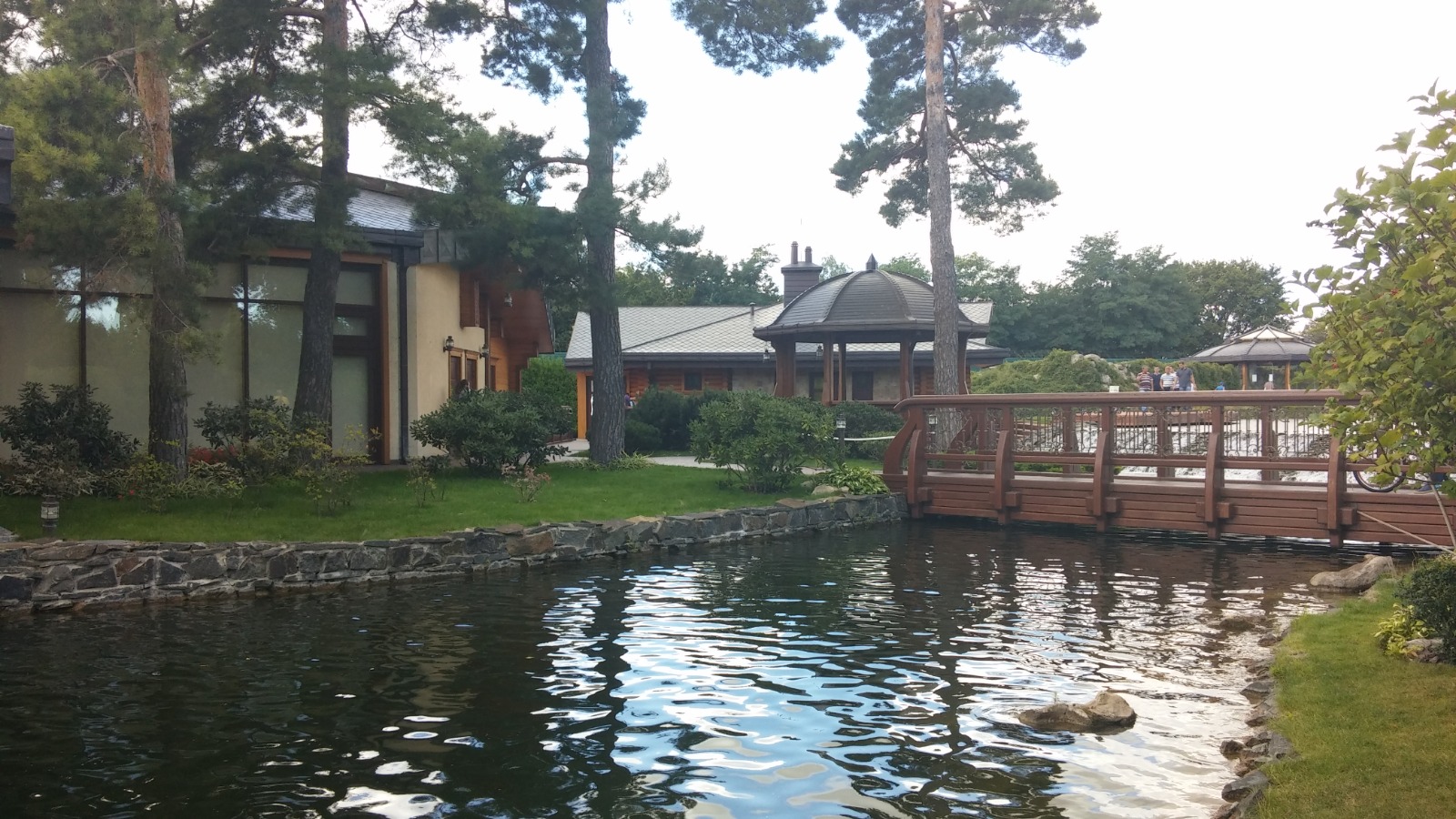 Japanese garden bridge at Mezhyhirya Residence