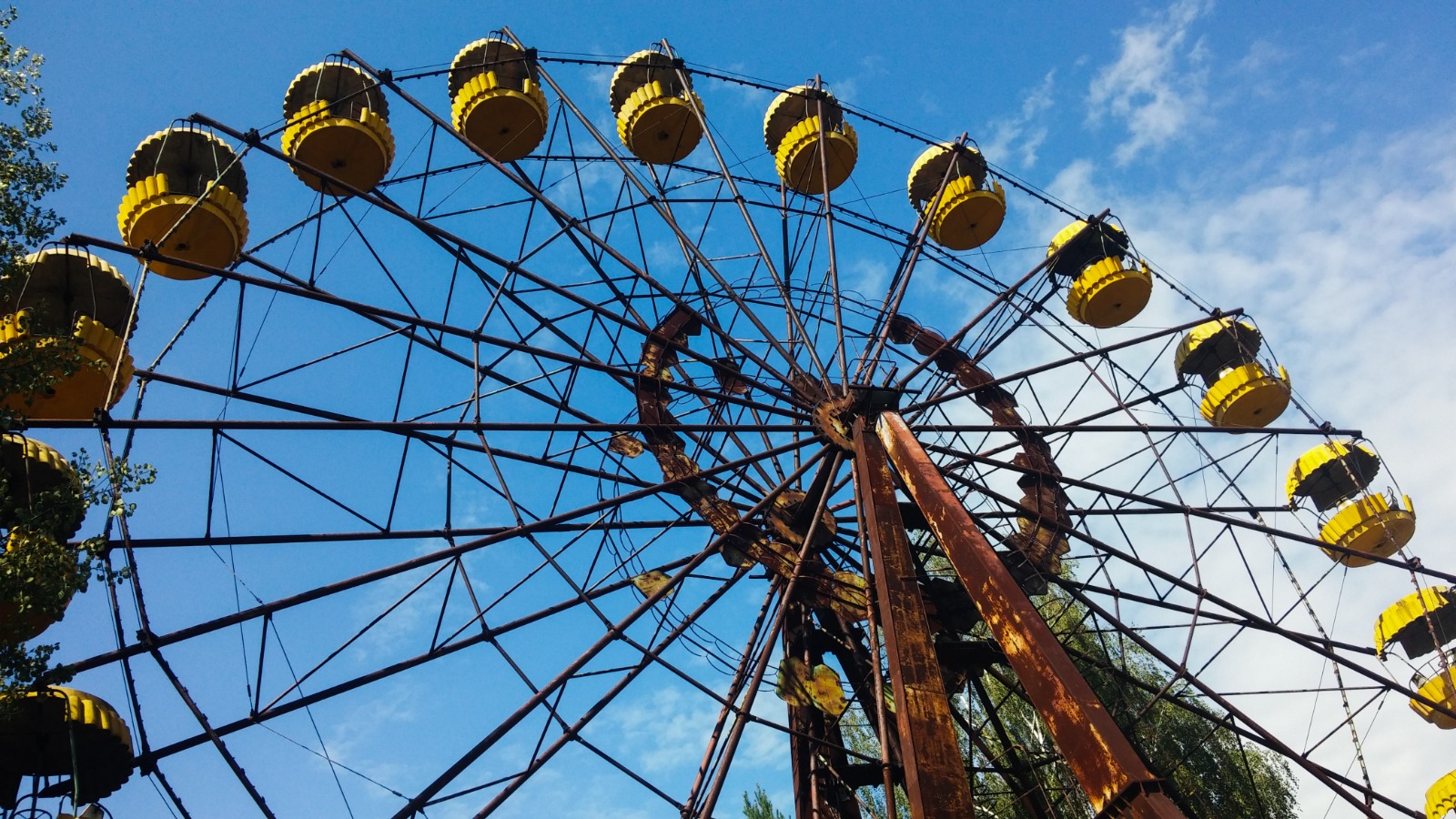 Abandoned ferris wheel in Pripyat, Ukraine